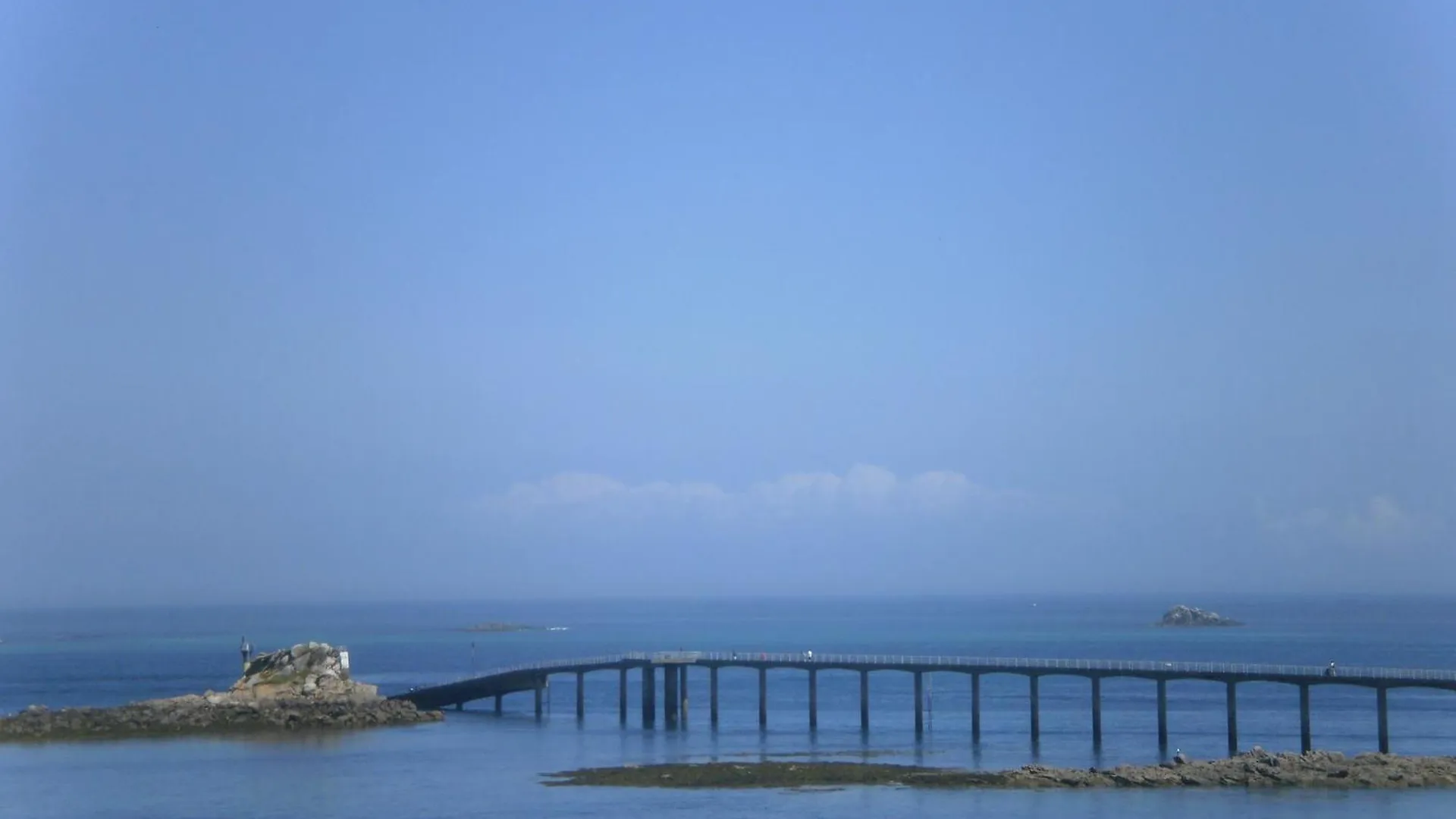 Logis Hotel Les Chardons Bleus Restaurant Le Bistrot De La Mer Roscoff