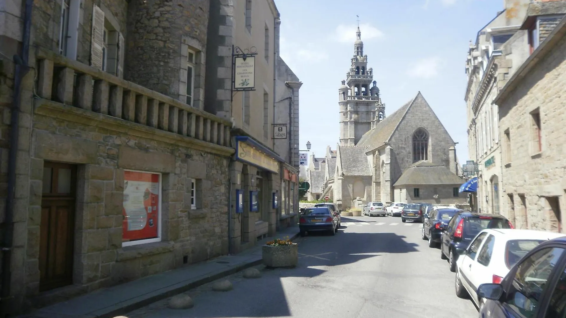 Logis Hotel Les Chardons Bleus Restaurant Le Bistrot De La Mer Roscoff Frankrijk